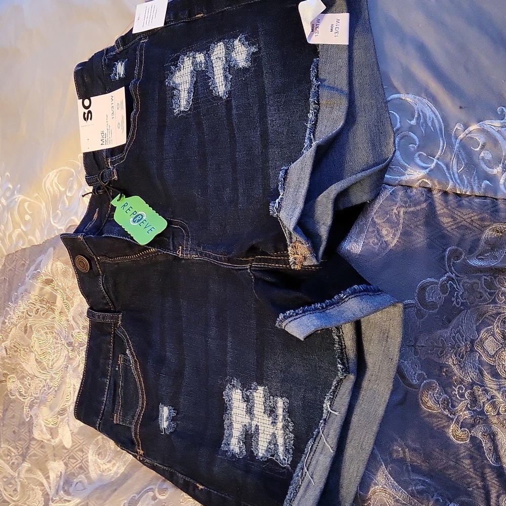 So midi high rise shorts NEW